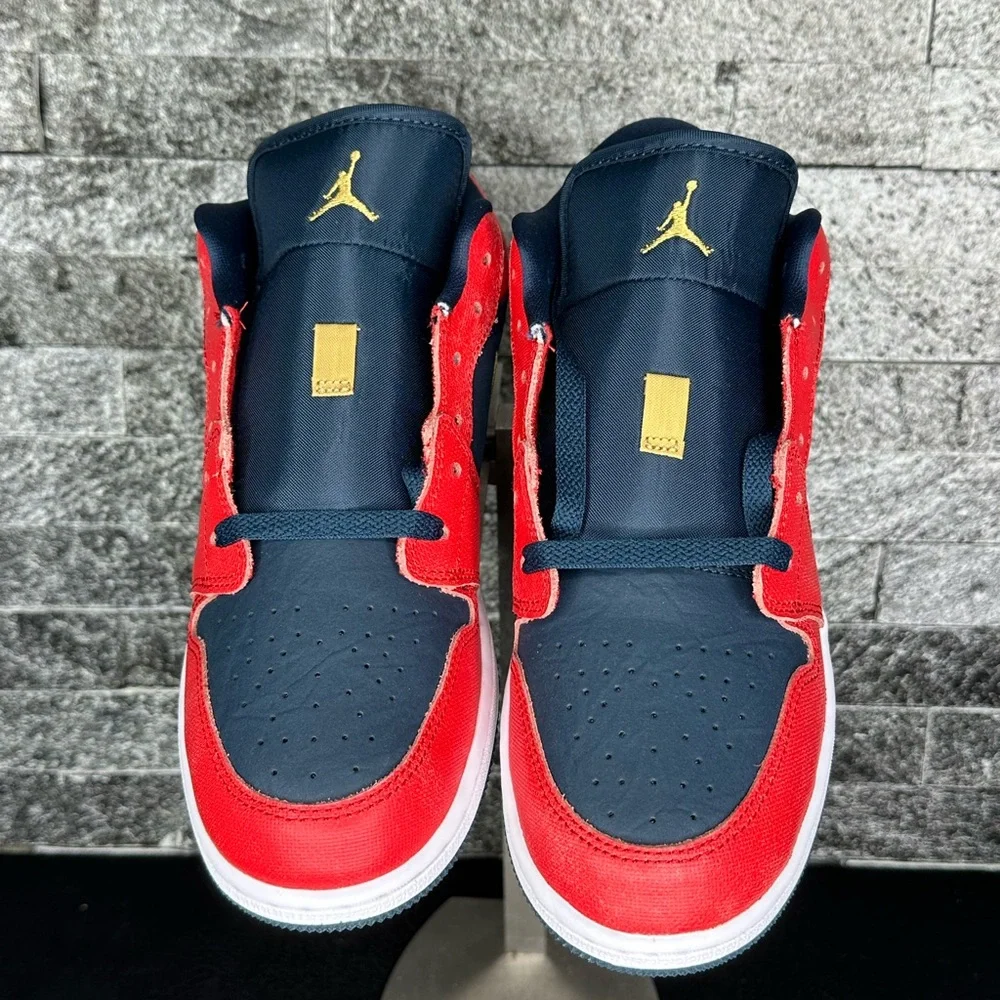 Jordan 1 Low SE Travel Navy Sport Red - M7/Y7/W8.5